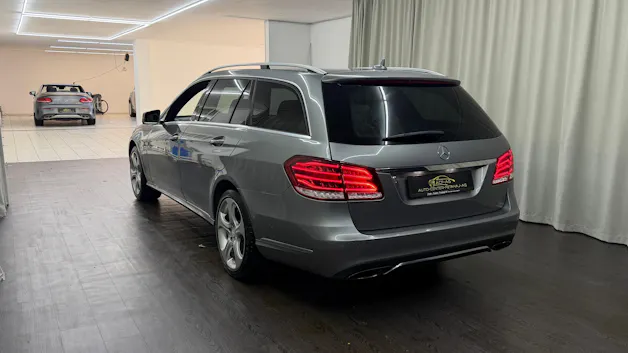 MERCEDES-BENZ E 220 CDI Avantgarde 7G-Tronic