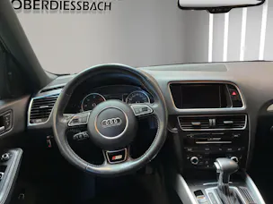 AUDI Q5 2.0 TDI quattro S-tronic