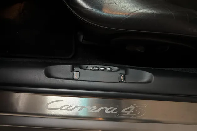 PORSCHE 911 Carrera 4 S