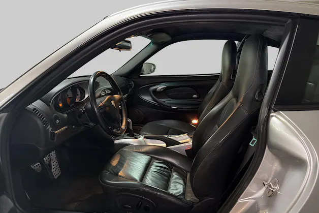 PORSCHE 911 Carrera 4 S