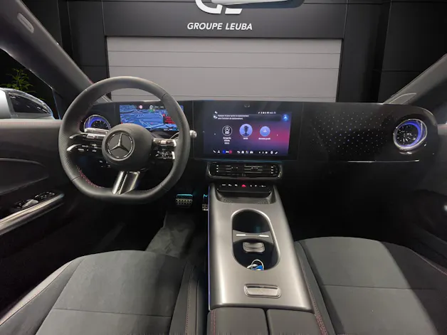 MERCEDES-BENZ CLA 200 8G-DCT
