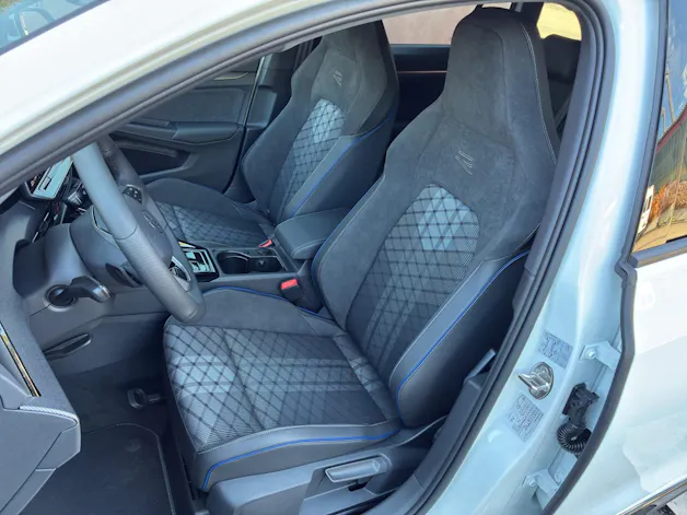 VW Golf Variant 1.5 eTSI mHEV R-Line DSG