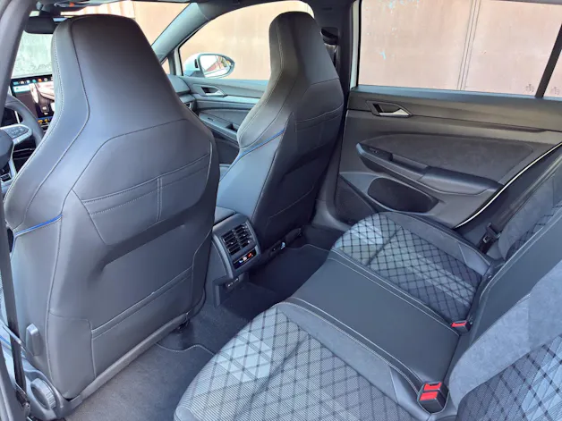VW Golf Variant 1.5 eTSI mHEV R-Line DSG