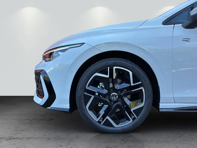 VW Golf Variant 1.5 eTSI mHEV R-Line DSG