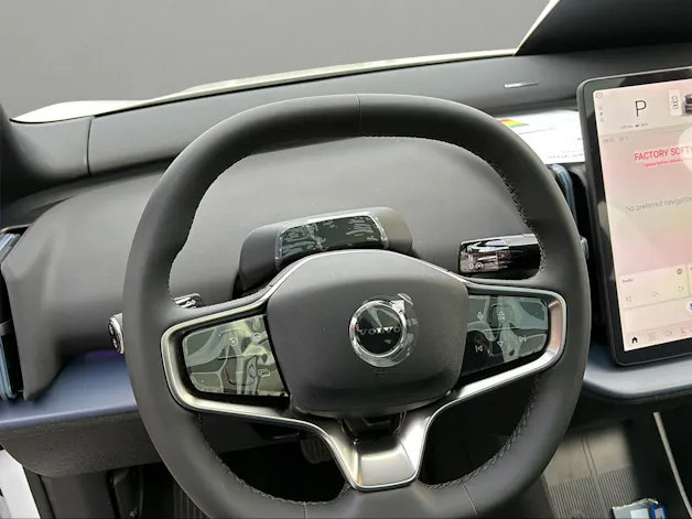 VOLVO EX30 Cross Country P8 69 kWh AWD Ultra