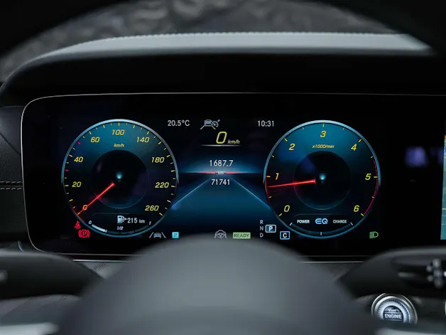 MERCEDES-BENZ E 220 d AMG Line 4Matic 9G-Tronic Panorama*Sitzbelüftung*Lenkradheizung*Burmester*