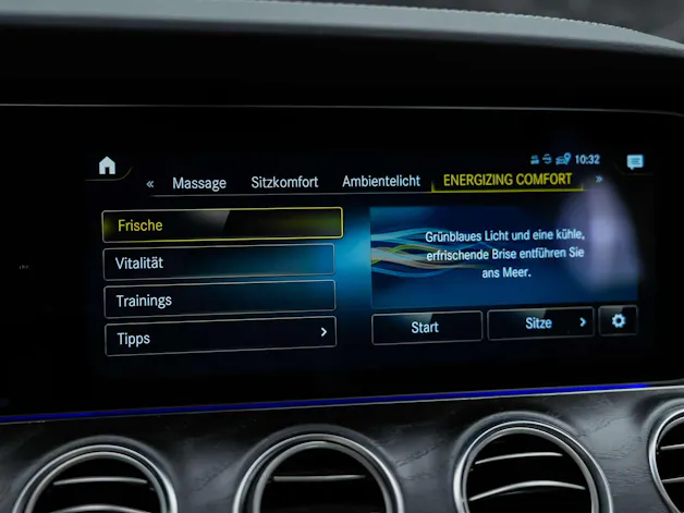 MERCEDES-BENZ E 220 d AMG Line 4Matic 9G-Tronic Panorama*Sitzbelüftung*Lenkradheizung*Burmester*