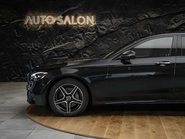 MERCEDES-BENZ E 220 d AMG Line 4Matic 9G-Tronic Panorama*Sitzbelüftung*Lenkradheizung*Burmester*
