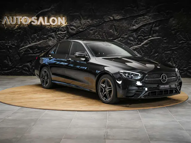 MERCEDES-BENZ E 220 d AMG Line 4Matic 9G-Tronic Panorama*Sitzbelüftung*Lenkradheizung*Burmester*