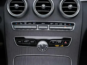 MERCEDES-BENZ C 200 Coupé 4Matic AMG Line 9G-Tronic *CH-Fahrzeug*Sternen Himmel*Panorama*Sitzbelüftung*