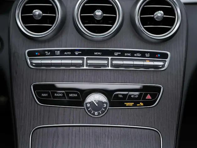 MERCEDES-BENZ C 200 Coupé 4Matic AMG Line 9G-Tronic *CH-Fahrzeug*Sternen Himmel*Panorama*Sitzbelüftung*