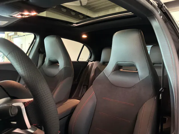 MERCEDES-BENZ A 220 4Matic 8G-DCT