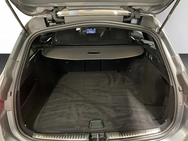 MERCEDES-BENZ C 220 d T AMG Line
