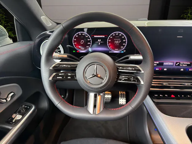 MERCEDES-BENZ CLA 350 4 Matic 85 kWh EQ