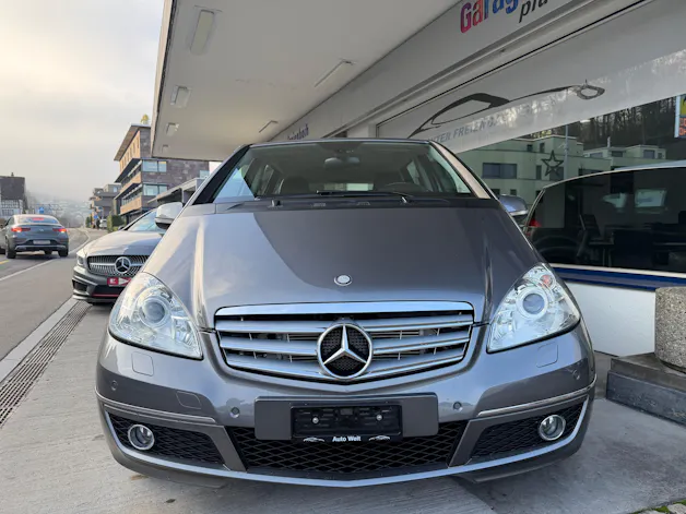 MERCEDES-BENZ A 200 Avantgarde Autotronic