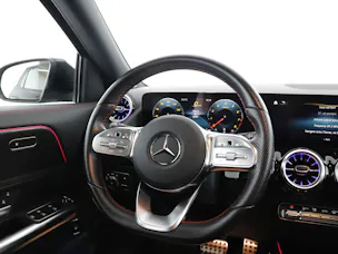 MERCEDES-BENZ GLA 250 AMG Line 4Matic