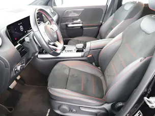 MERCEDES-BENZ GLA 250 AMG Line 4Matic