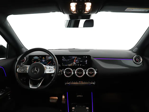 MERCEDES-BENZ GLA 250 AMG Line 4Matic