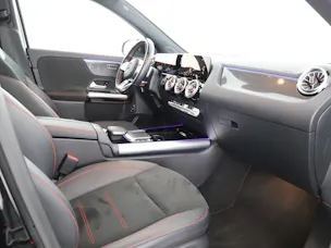 MERCEDES-BENZ GLA 250 AMG Line 4Matic