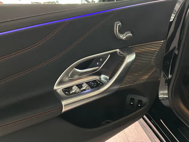 MERCEDES-BENZ C400 4Matic EQ Technologie