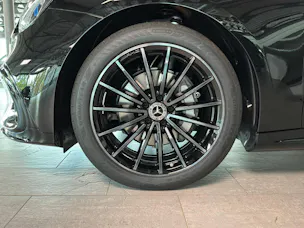 MERCEDES-BENZ C400 4Matic EQ Technologie