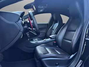 MERCEDES-BENZ CLA 45 AMG 4Matic Speedshift