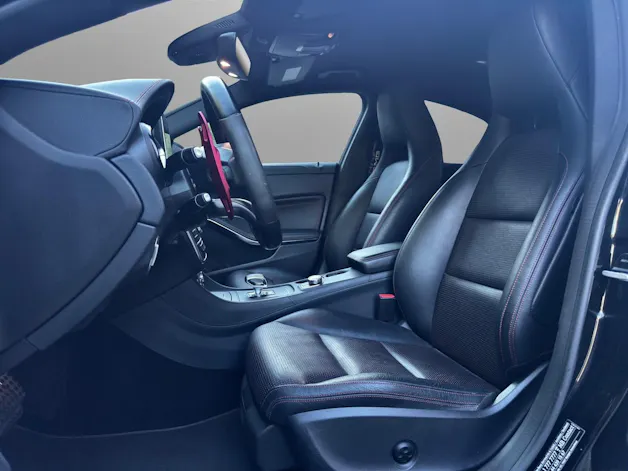 MERCEDES-BENZ CLA 45 AMG 4Matic Speedshift