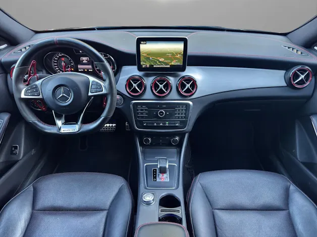 MERCEDES-BENZ CLA 45 AMG 4Matic Speedshift