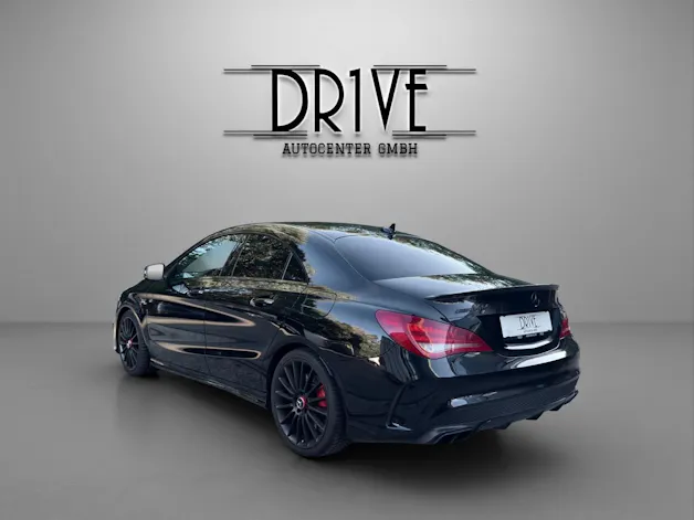 MERCEDES-BENZ CLA 45 AMG 4Matic Speedshift