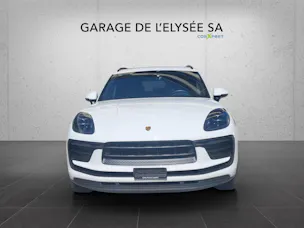 PORSCHE Macan PDK