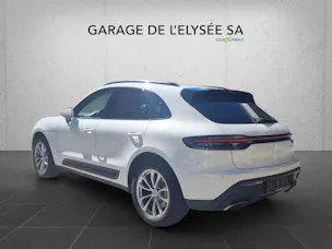 PORSCHE Macan PDK