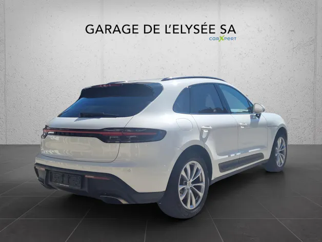 PORSCHE Macan PDK