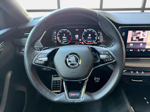 SKODA Octavia Combi 2.0 TSI DSG RS