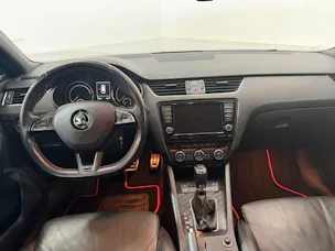 SKODA Octavia Combi 2.0 TSI RS DSG