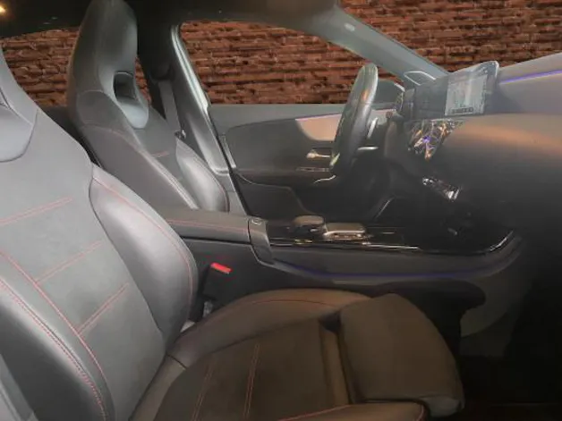 MERCEDES-BENZ A 250 AMG Line 4Matic