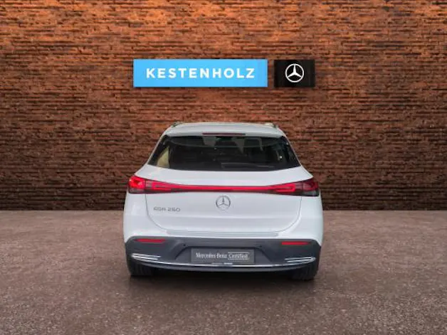 MERCEDES-BENZ EQA 250