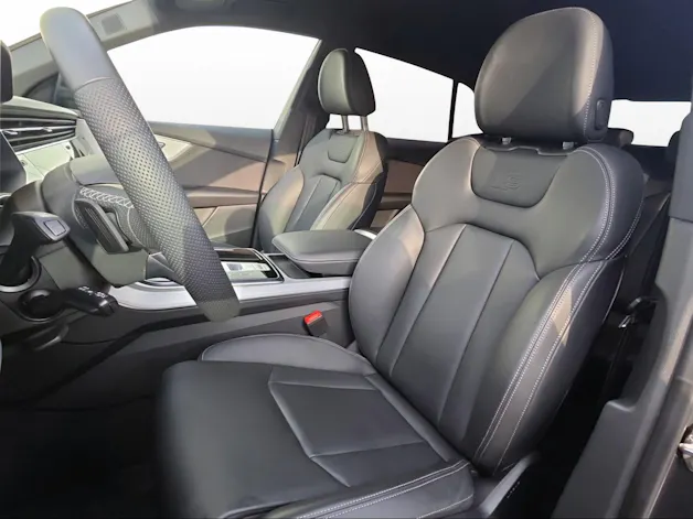 AUDI Q8 SUV TDI quattro 210 kW tiptronic