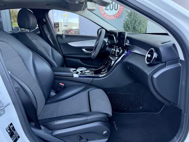 MERCEDES-BENZ C 220 d AMG Line 4Matic 9G-Tronic