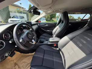 MERCEDES-BENZ GLA 200 Night Star 7G-DCT