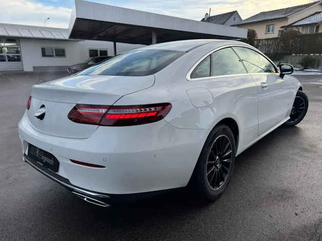 MERCEDES-BENZ E 200 Coupé Avantgarde 9G-Tronic