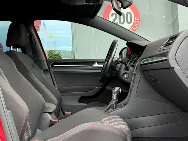 VW Golf VII 2.0 TSi GTI