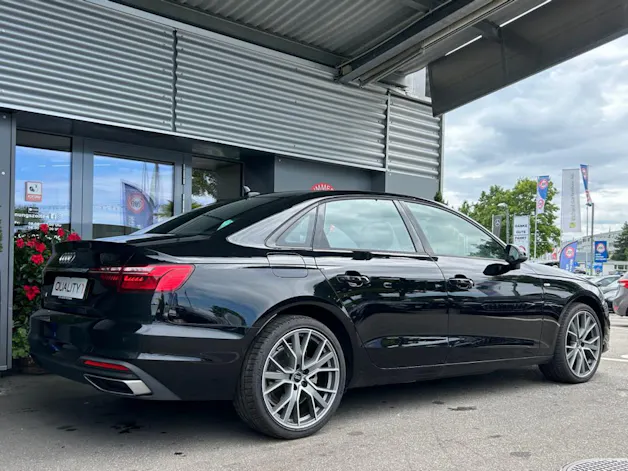 AUDI A4 Limousine 30 TDi S line