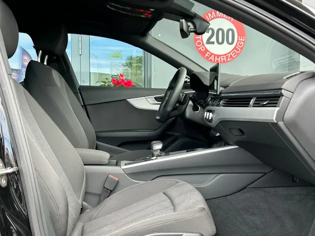 AUDI A4 Limousine 30 TDi S line