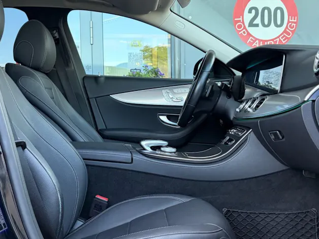 MERCEDES-BENZ E 200 Avantgarde 4Matic 9G-Tronic