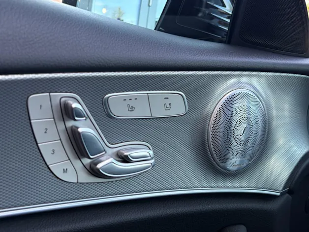 MERCEDES-BENZ E 200 Avantgarde 4Matic 9G-Tronic