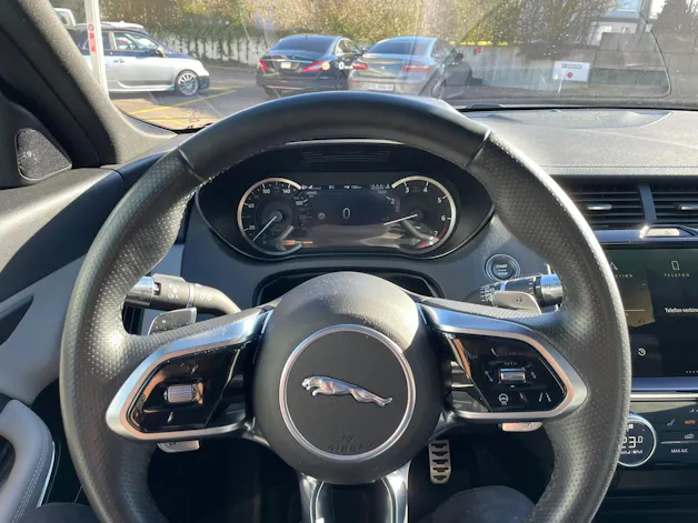 Jaguar E-Pace 2.0 P250 R-Dynamic AWD SE