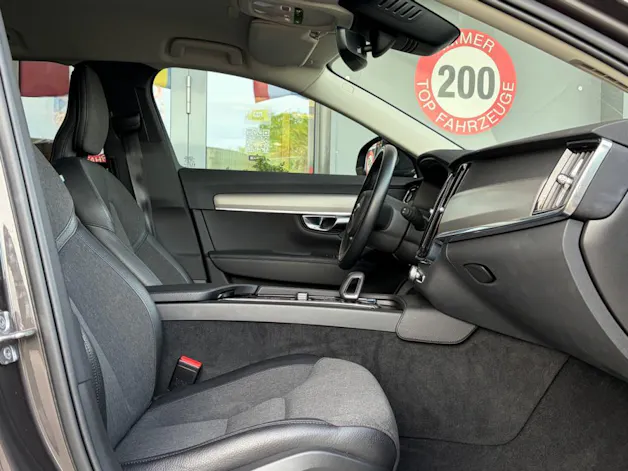 VOLVO V90 B4 Diesel Mild-Hybrid Momentum AWD