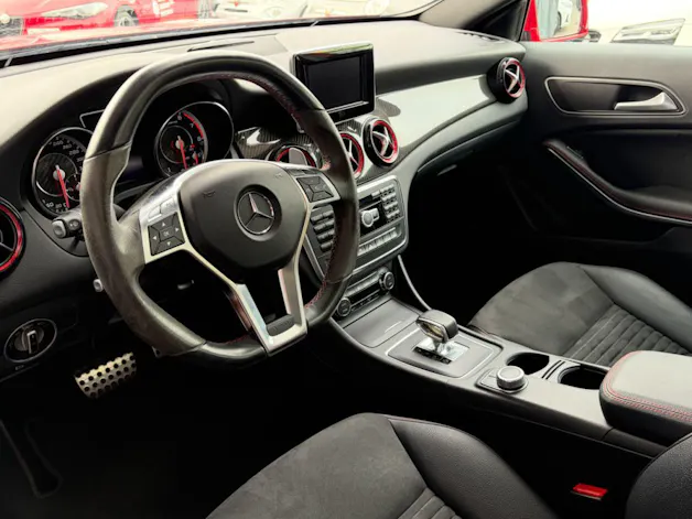 MERCEDES-BENZ GLA 45 AMG 4Matic 7G-DCT