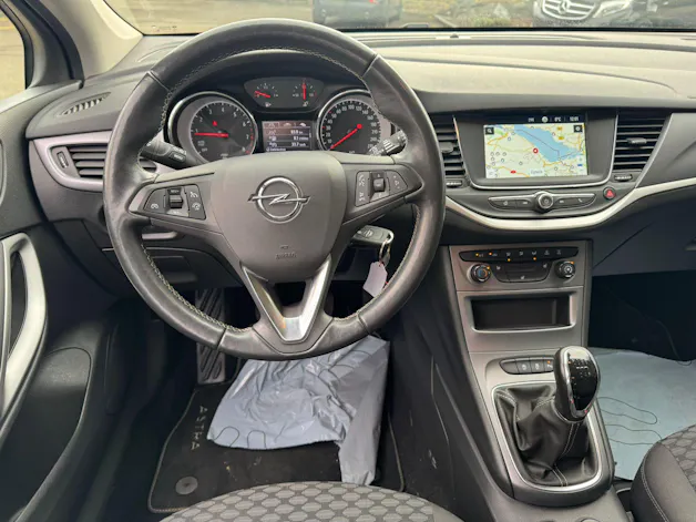 OPEL Astra 1.2i Turbo Edition