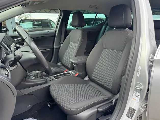 OPEL Astra 1.2i Turbo Edition